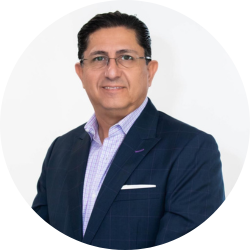 Alejandro Cerón class=